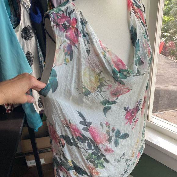 Women's Viola Borghi Floral Sheer Print Sleeveless Top White Size Large - Picture 3 of 13